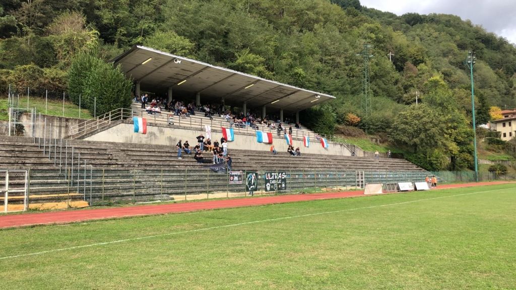 Dopo 45' i nerostellati sono 0-0 sul campo della capolista
